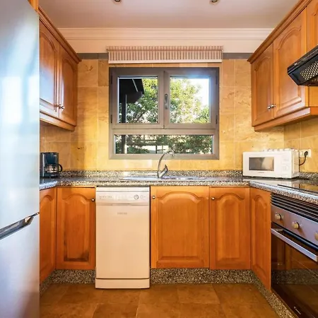 Tania - Independiente Con Piscina Privada *